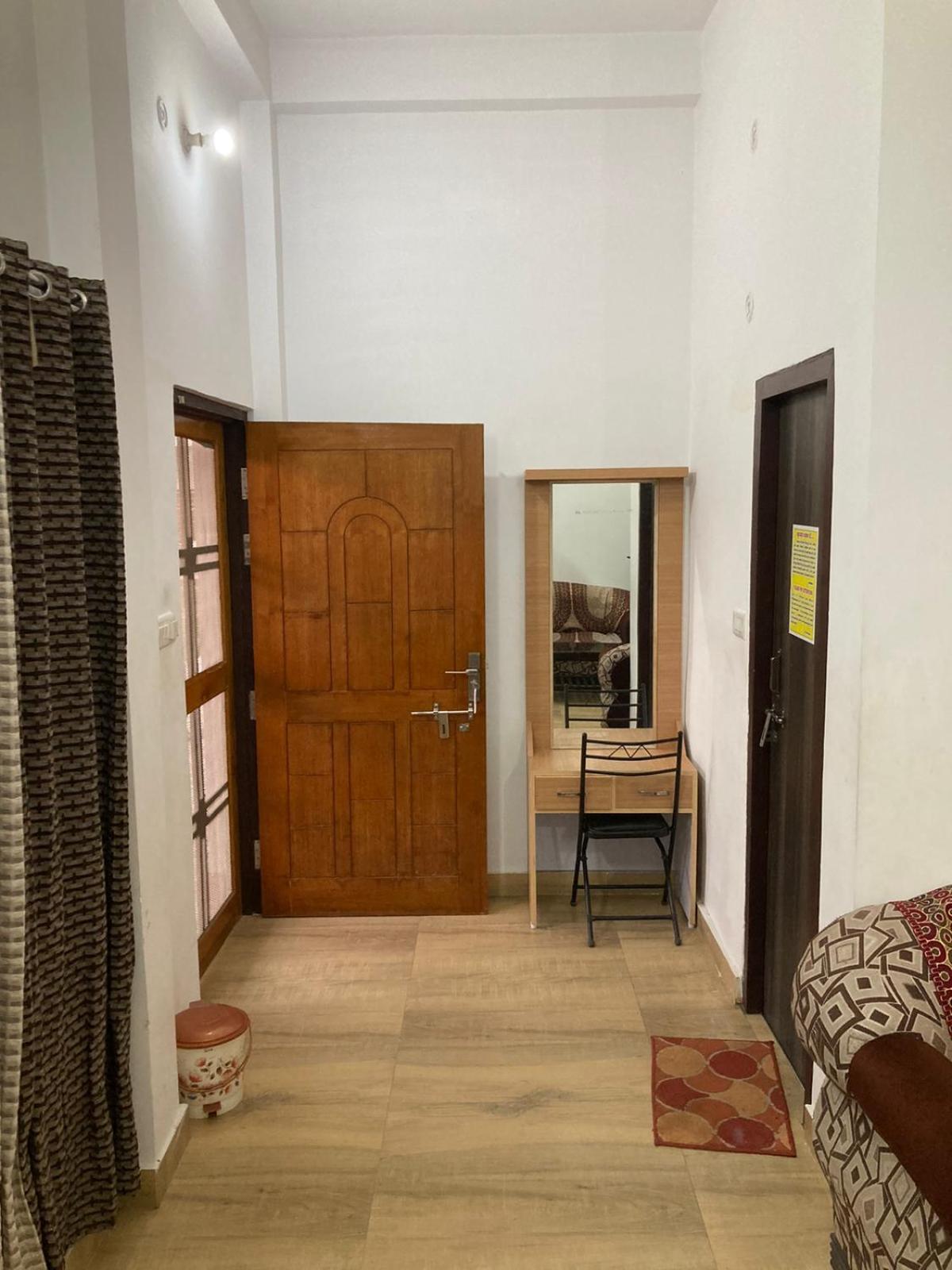 Jp International Naimisharanya Hotel Room photo
